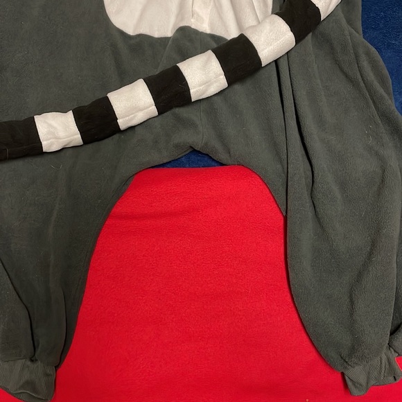 Ring Tailed Lemur Onesie (Kigurumi) - Picture 4 of 4
